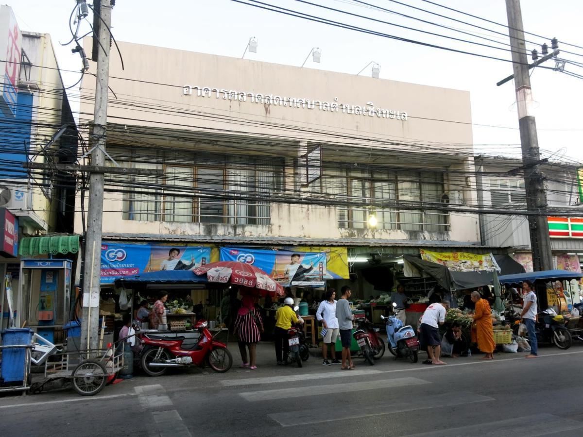 Niece Hostel - SHA Extra Plus Phuket Buitenkant foto