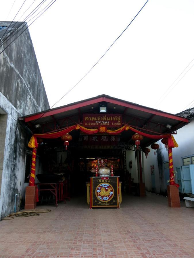 Niece Hostel - SHA Extra Plus Phuket Buitenkant foto